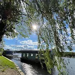 船上ホテル Hausboot Vom Feinsten *