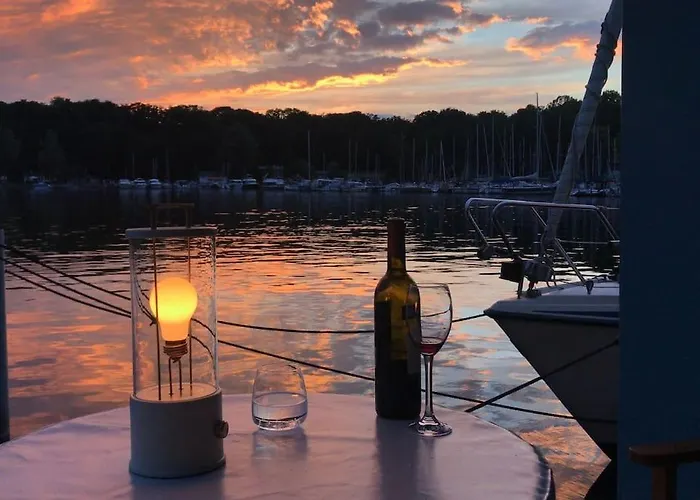 Hausboot Vom Feinsten بوتيل برلين